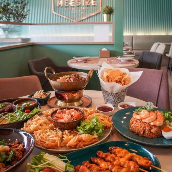 Meesize Bistro & Cafe