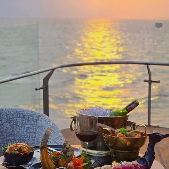 Sea Sky Restaurant & Cafe