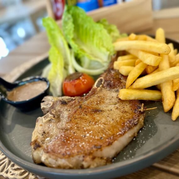 Outback Paradise restaurant & Sports bar (Phuket)