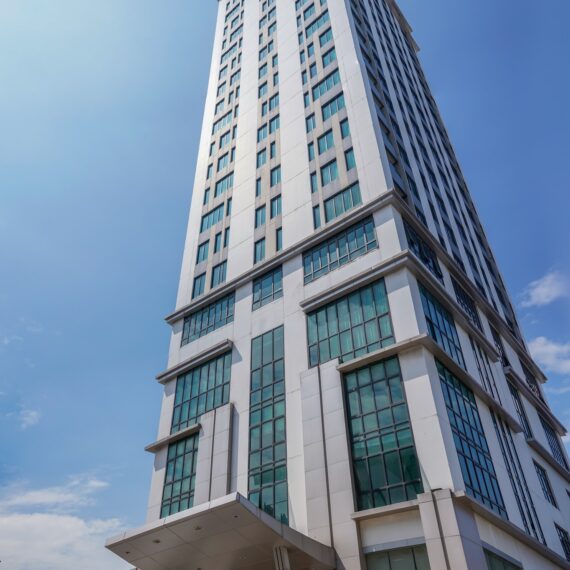Lumen Bangkok Srinakarin