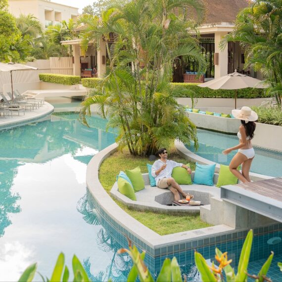 78th Thai Teaw Thai - Dewa Phuket Resort & Villas