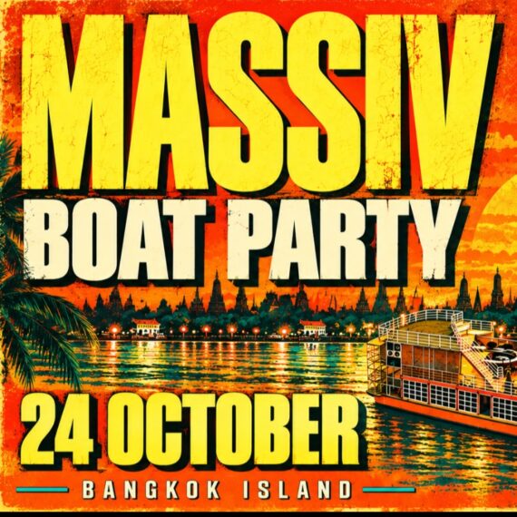 A MASSIV BOAT PARTY